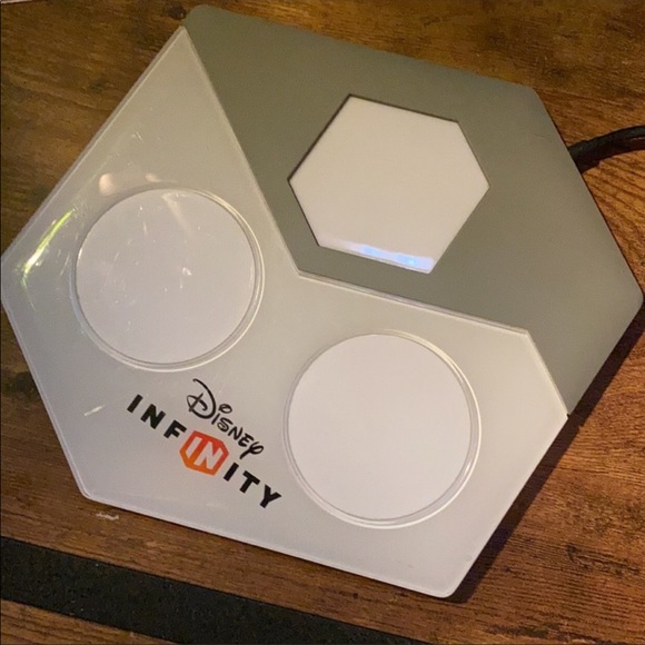 Used Nintendo Wii U - Picture 11 of 15